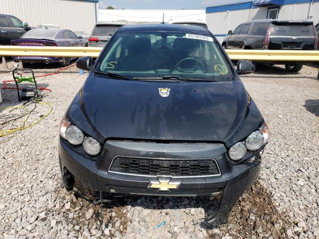 1G1JA5SH9G4153277 - 2016 CHEVROLET SONIC LS 灰色 照片 5