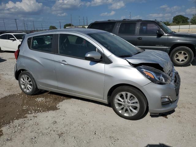 KL8CD6SA3MC216304 - 2021 CHEVROLET SPARK 1LT SILVER photo 4