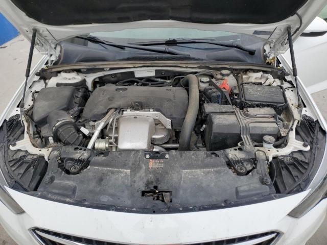 W04GL6SX7K1011216 - 2019 BUICK REGAL PREFERRED WHITE photo 11