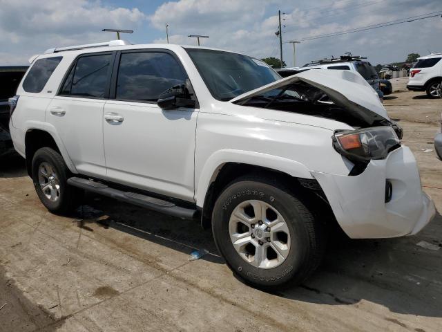 JTEBU5JR5E5155768 - 2014 TOYOTA 4RUNNER SR5 WHITE photo 4