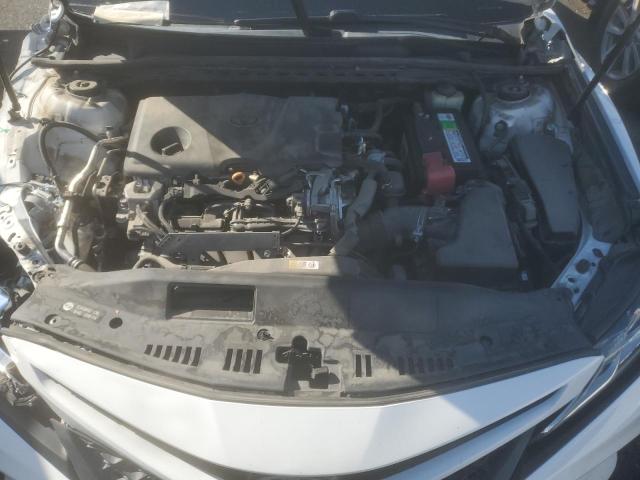 4T1B11HK1JU572072 - 2018 TOYOTA CAMRY L WHITE photo 11