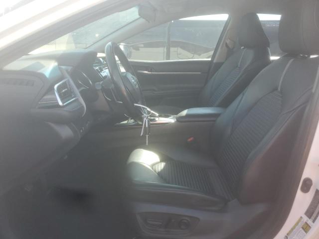 4T1B11HK1JU572072 - 2018 TOYOTA CAMRY L WHITE photo 7