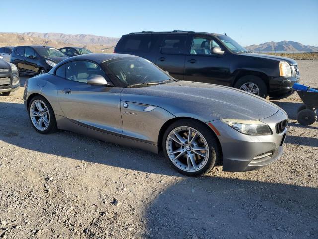 WBALM53579E376715 - 2009 BMW Z4 SDRIVE30I GRAY photo 4