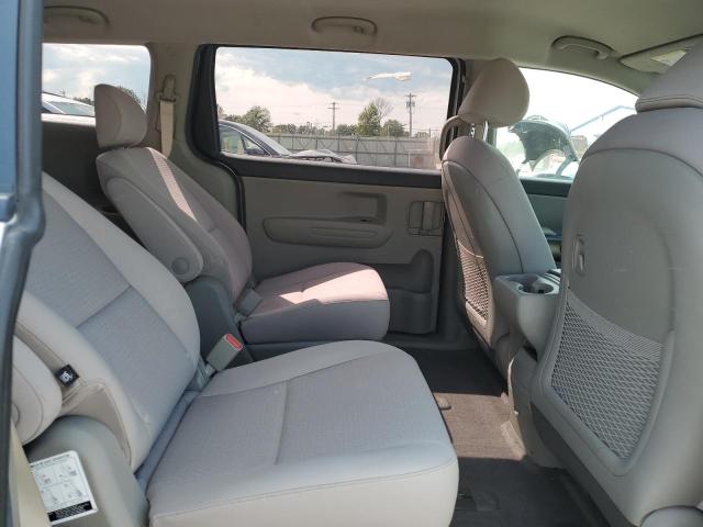 KNDMA5C16G6173075 - 2016 KIA SEDONA L SILVER photo 10