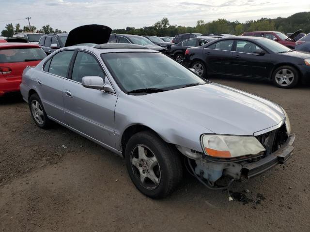 19UUA56633A091353 - 2003 ACURA 3.2TL SILVER photo 4