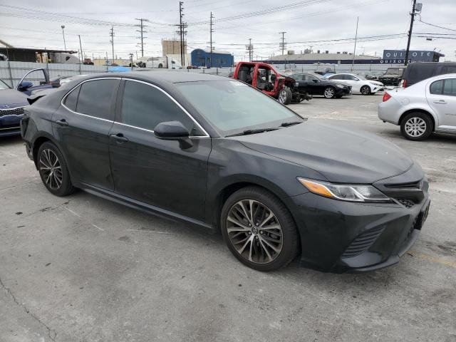 4T1G11AK9LU863714 - 2020 TOYOTA CAMRY SE BLACK photo 4