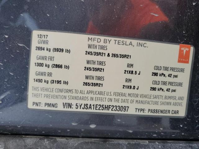 5YJSA1E25HF233097 - 2017 TESLA MODEL S Сірий фото 13