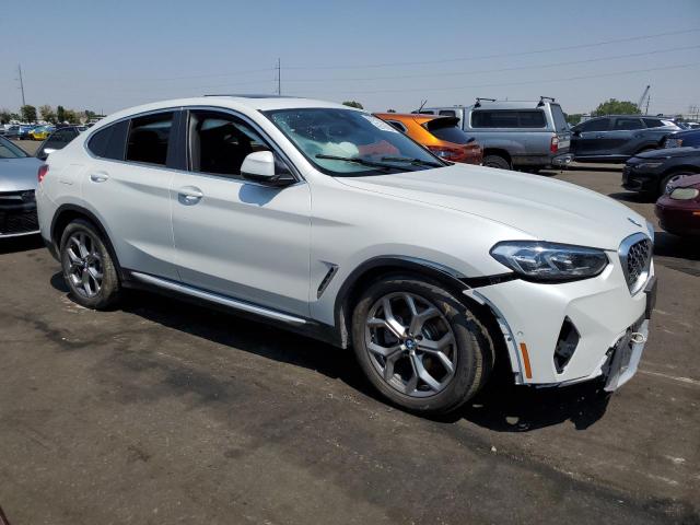 5UX33DT08R9W22439 - 2024 BMW X4 XDRIVE30I WHITE photo 4