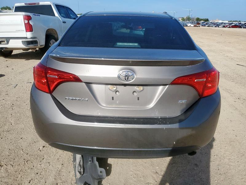 5YFBURHE5JP846553 - 2018 TOYOTA COROLLA L GRAY photo 6