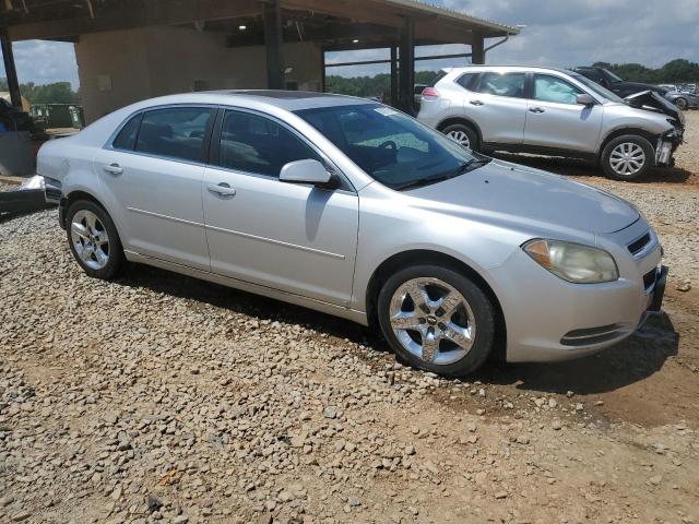 1G1ZH57B39F258102 - 2009 CHEVROLET MALIBU 1LT SILVER photo 4