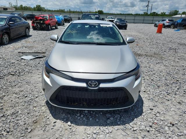 5YFEPMAE8MP240797 - 2021 TOYOTA COROLLA LE 银色 照片 5