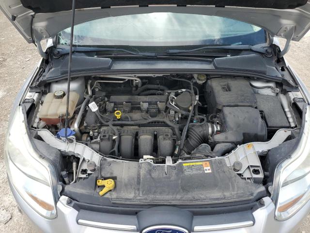 1FAHP3F26CL128079 - 2012 FORD FOCUS SE SILVER photo 11