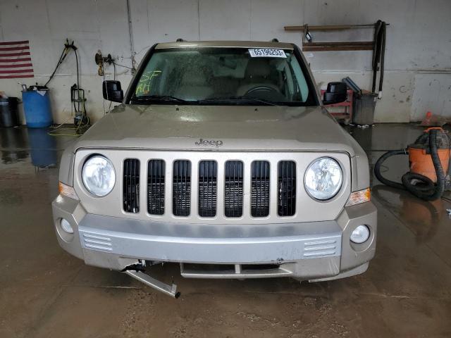 1J4NF4GB2AD574946 - 2010 JEEP PATRIOT LIMITED BEIGE photo 5