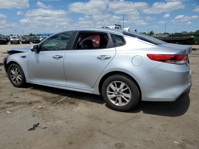 5XXGT4L35JG207776 - 2018 KIA OPTIMA LX Silber Foto 2