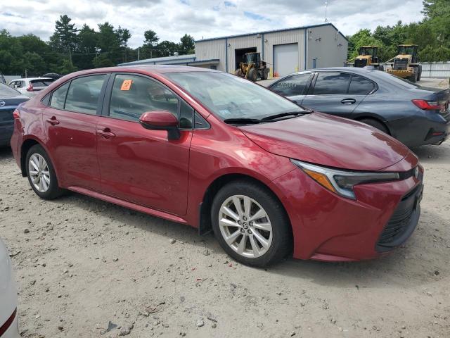 JTDBCMFE8PJ000262 - 2023 TOYOTA COROLLA LE RED photo 4