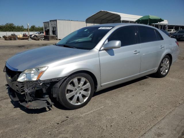 2005 TOYOTA AVALON XL, 