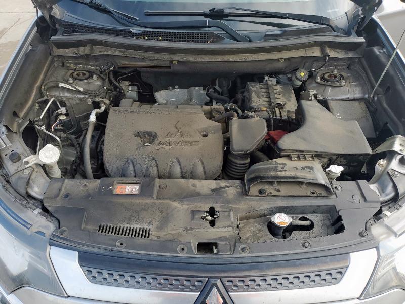 JA4AD3A30KZ033222 - 2019 MITSUBISHI OUTLANDER SE 银色 照片 12