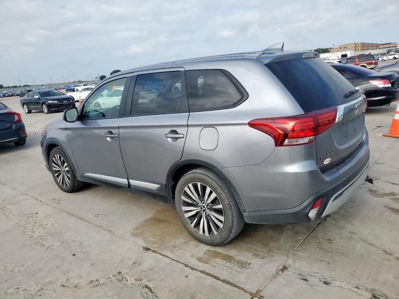 JA4AD3A30KZ033222 - 2019 MITSUBISHI OUTLANDER SE 银色 照片 2