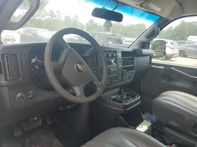 1GCWGBFP3J1280577 - 2018 CHEVROLET EXPRESS G2 WHITE photo 15