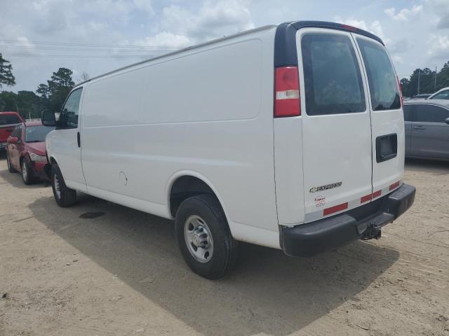 1GCWGBFP3J1280577 - 2018 CHEVROLET EXPRESS G2 WHITE photo 4