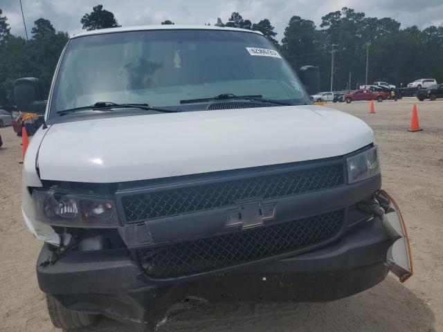 1GCWGBFP3J1280577 - 2018 CHEVROLET EXPRESS G2 WHITE photo 9