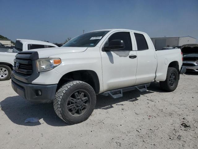 5TFRM5F17FX085525 - 2015 TOYOTA TUNDRA DOUBLE CAB SR/SR5 WHITE photo 1