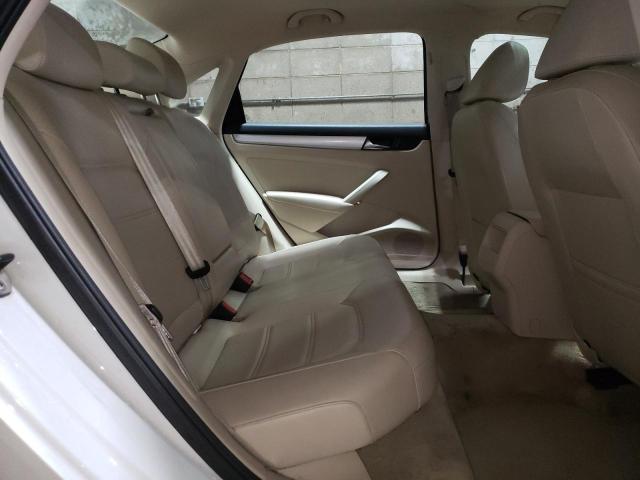 1VWBH7A35CC097098 - 2012 VOLKSWAGEN PASSAT SE Blanc photo 10