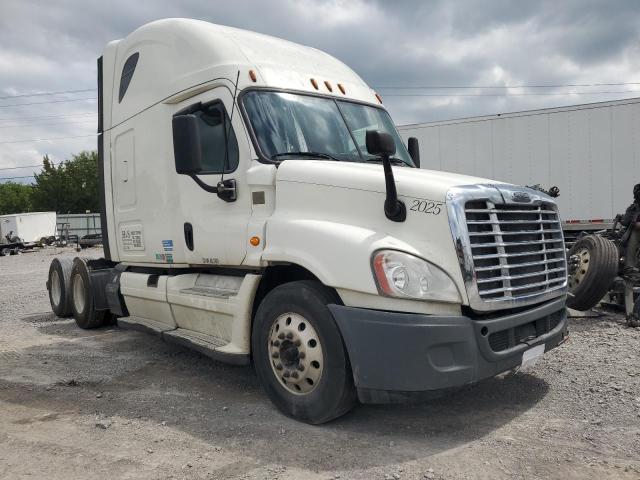 3AKJGLD63FSGD2025 - 2015 FREIGHTLINER CASCADIA 1 WHITE photo 1