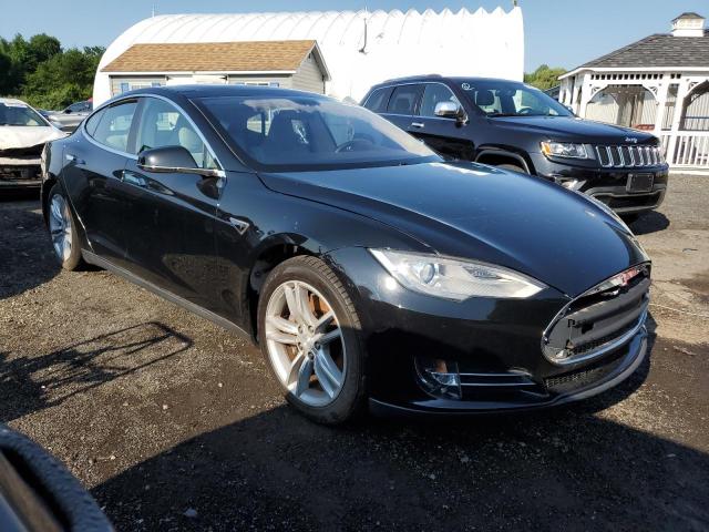 5YJSA1DN7DFP04530 - 2013 TESLA MODEL S შავი ფოტო 4