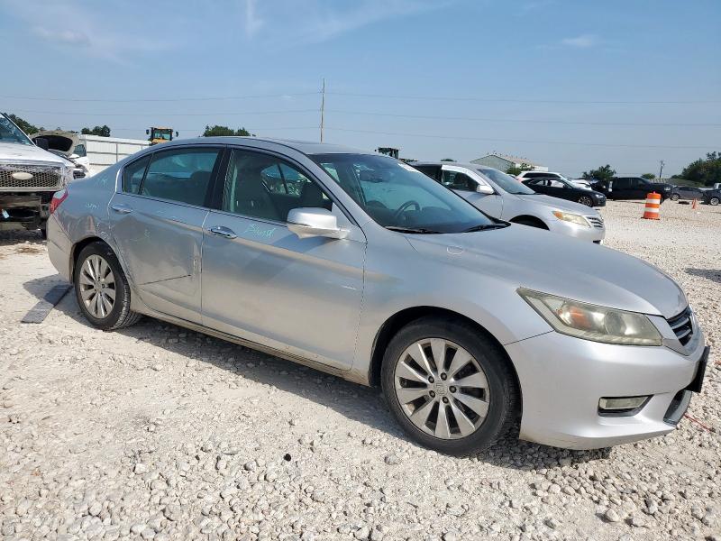 1HGCR3F87DA032527 - 2013 HONDA ACCORD EXL SILVER photo 4