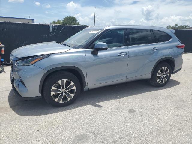 2021 TOYOTA HIGHLANDER XLE, 