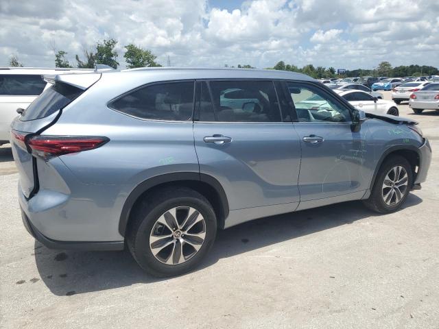 5TDGZRAH3MS060046 - 2021 TOYOTA HIGHLANDER XLE BLUE photo 3
