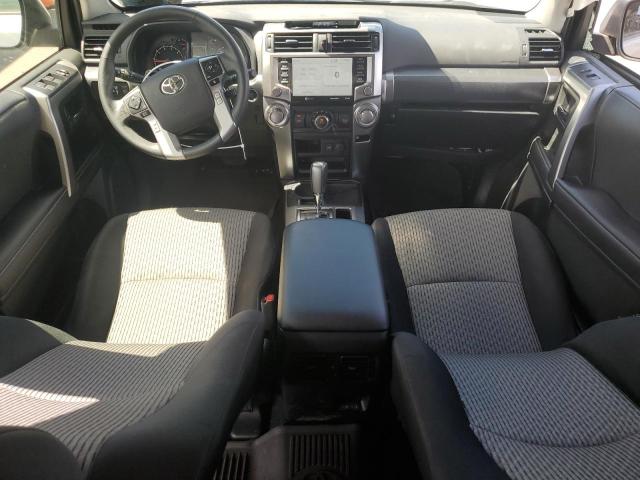 JTEEU5JR9R5306193 - 2024 TOYOTA 4RUNNER SR5 Silber Foto 8