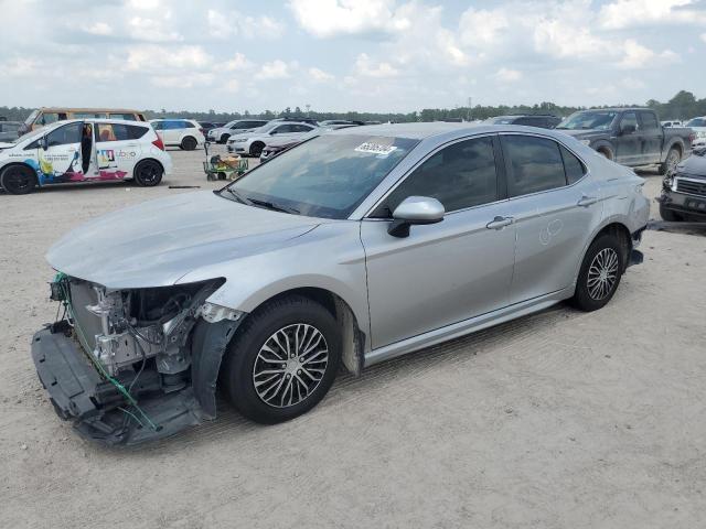 4T1B11HK1JU078892 - 2018 TOYOTA CAMRY L SILVER photo 1