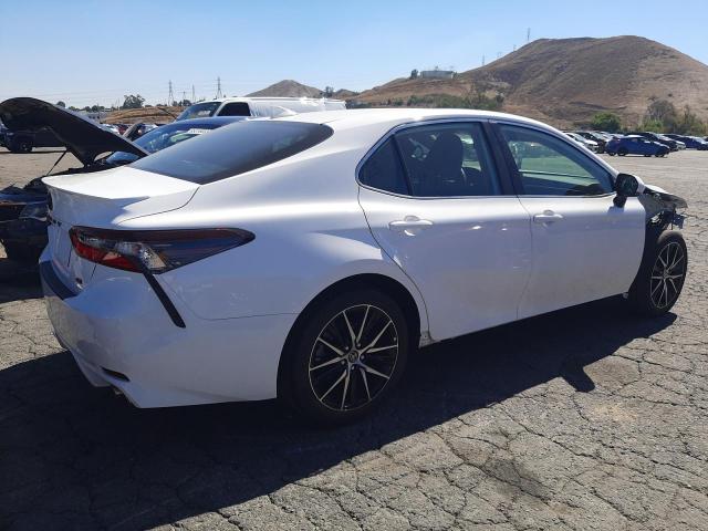 4T1T11AK7PU167826 - 2023 TOYOTA CAMRY SE NIGHT SHADE WHITE photo 3