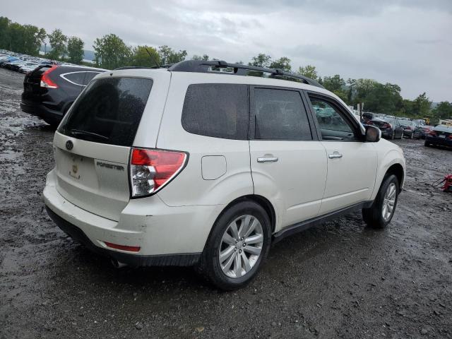 JF2SHBECXCH445658 - 2012 SUBARU FORESTER LIMITED WHITE photo 3