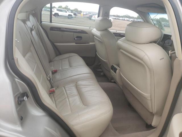 1LNHM81W31Y732047 - 2001 LINCOLN TOWN CAR EXECUTIVE BEIGE photo 10