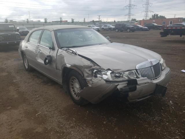 1LNHM81W31Y732047 - 2001 LINCOLN TOWN CAR EXECUTIVE BEIGE photo 4