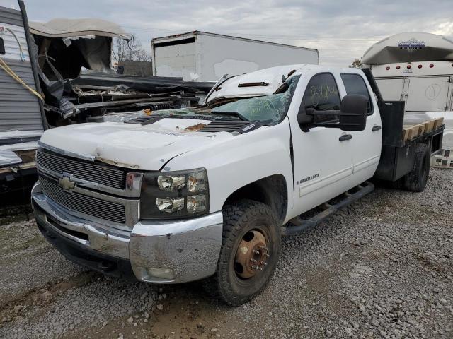 1GCJK83609F110991 - 2009 CHEVROLET SILVERADO K3500 LT WHITE photo 2