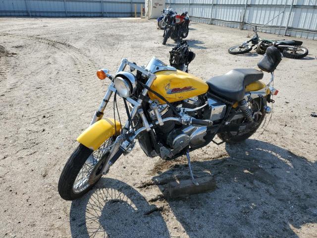 JH2RC44152M600363 - 2002 HONDA VT750 DC YELLOW photo 2