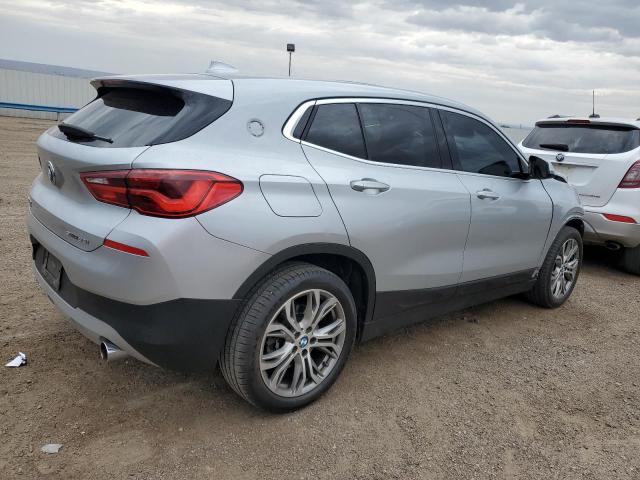 WBXYJ3C37JEB38085 - 2018 BMW X2 SDRIVE28I SILVER photo 3