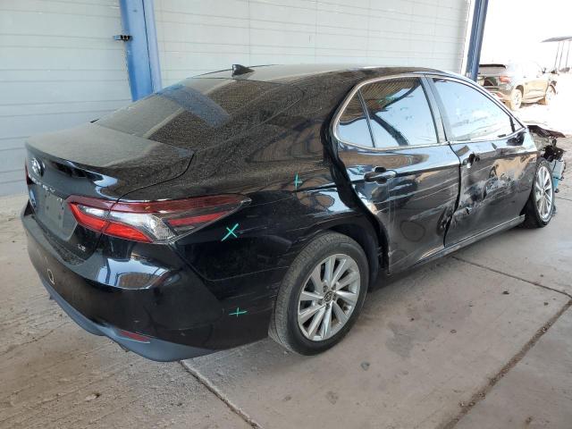 4T1C11AK0NU689761 - 2022 TOYOTA CAMRY LE BLACK photo 3