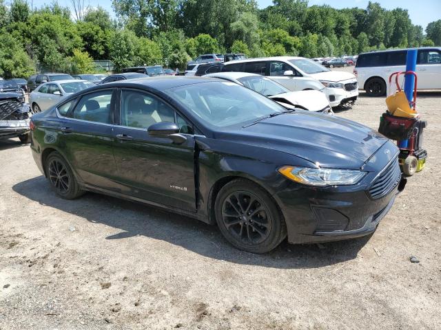 3FA6P0LU9KR197005 - 2019 FORD FUSION SE BLACK photo 4