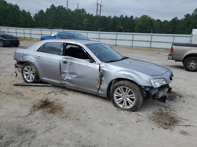 2C3CCAEG4GH260833 - 2016 CHRYSLER 300C SILVER photo 4