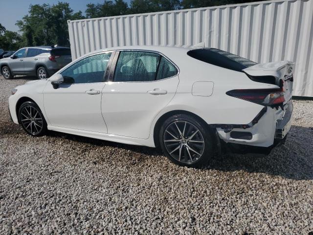 4T1G11AK9RU197740 - 2024 TOYOTA CAMRY SE NIGHT SHADE WHITE photo 2