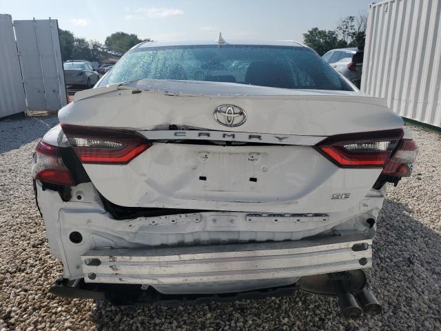 4T1G11AK9RU197740 - 2024 TOYOTA CAMRY SE NIGHT SHADE WHITE photo 6