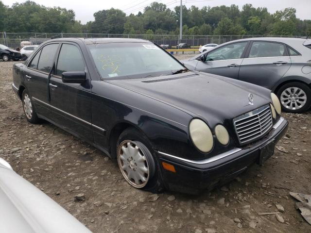 WDBJF65H4XA918325 - 1999 MERCEDES-BENZ E 320 BLACK photo 4