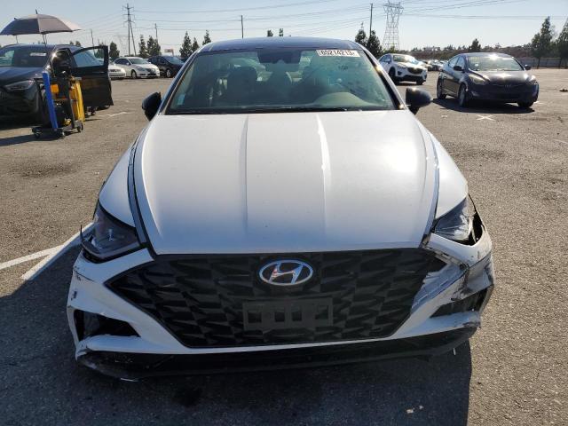 5NPEJ4J29LH008261 - 2020 HYUNDAI SONATA SEL PLUS WHITE photo 5