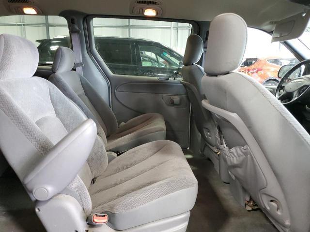 2C4GT54L84R568385 - 2004 CHRYSLER TOWN & COU TOURING SILVER photo 11