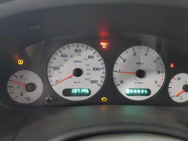 2C4GT54L84R568385 - 2004 CHRYSLER TOWN & COU TOURING SILVER photo 9